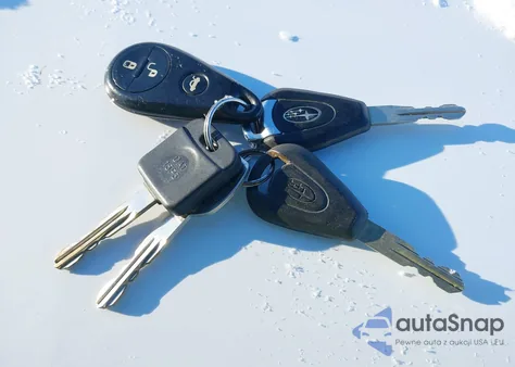 2005 Subaru Outback 2.5Xt from USA, damaged, VIN 4S4BP68CX54315339